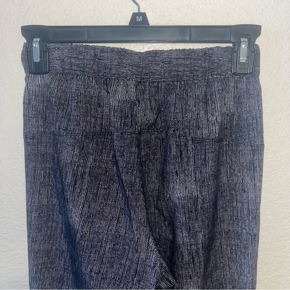 Lululemon Rollin' With My Omies Pant Burlap Texture Black Dune / Black Size 2 - Picture 4 of 6